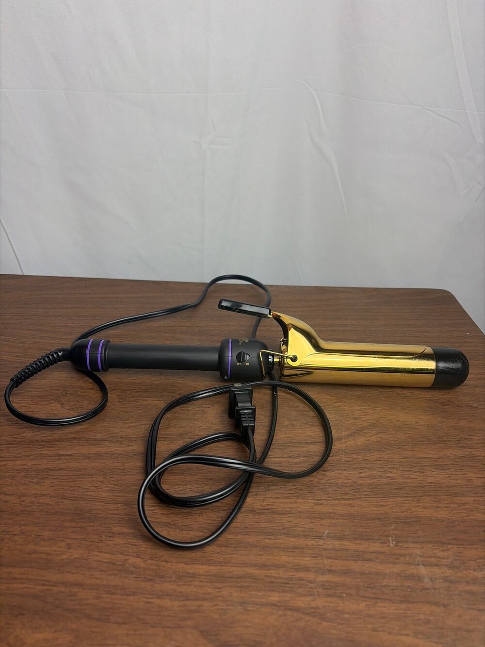 Hot Tools 1.5" 24K Gold Professional Curling Iron Model HT1102 HTIR1577 4005179